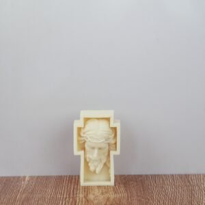 Cruz adentro cara Cristo